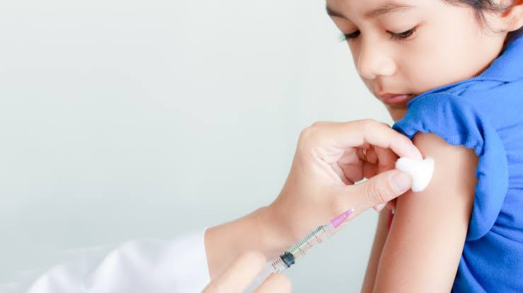 बाल लसीकरण (Vaccination)